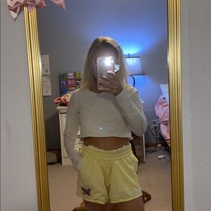 White long sleeved crop top